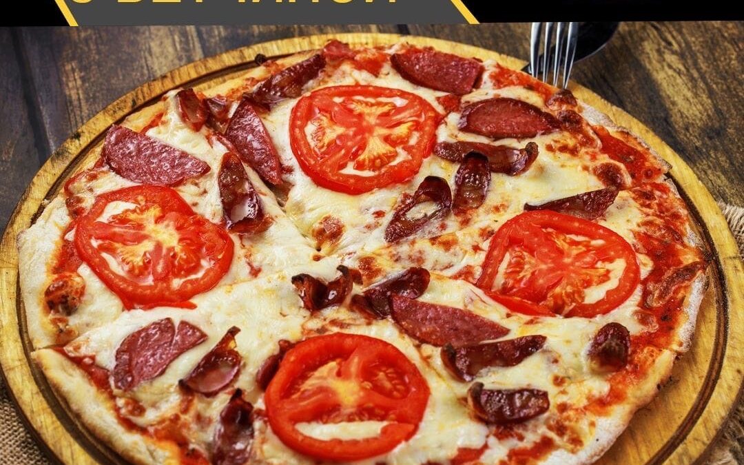 Пицца с ветчиной, сыром и помидорами! 